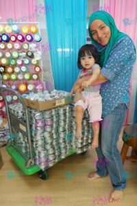 tin box renown gift